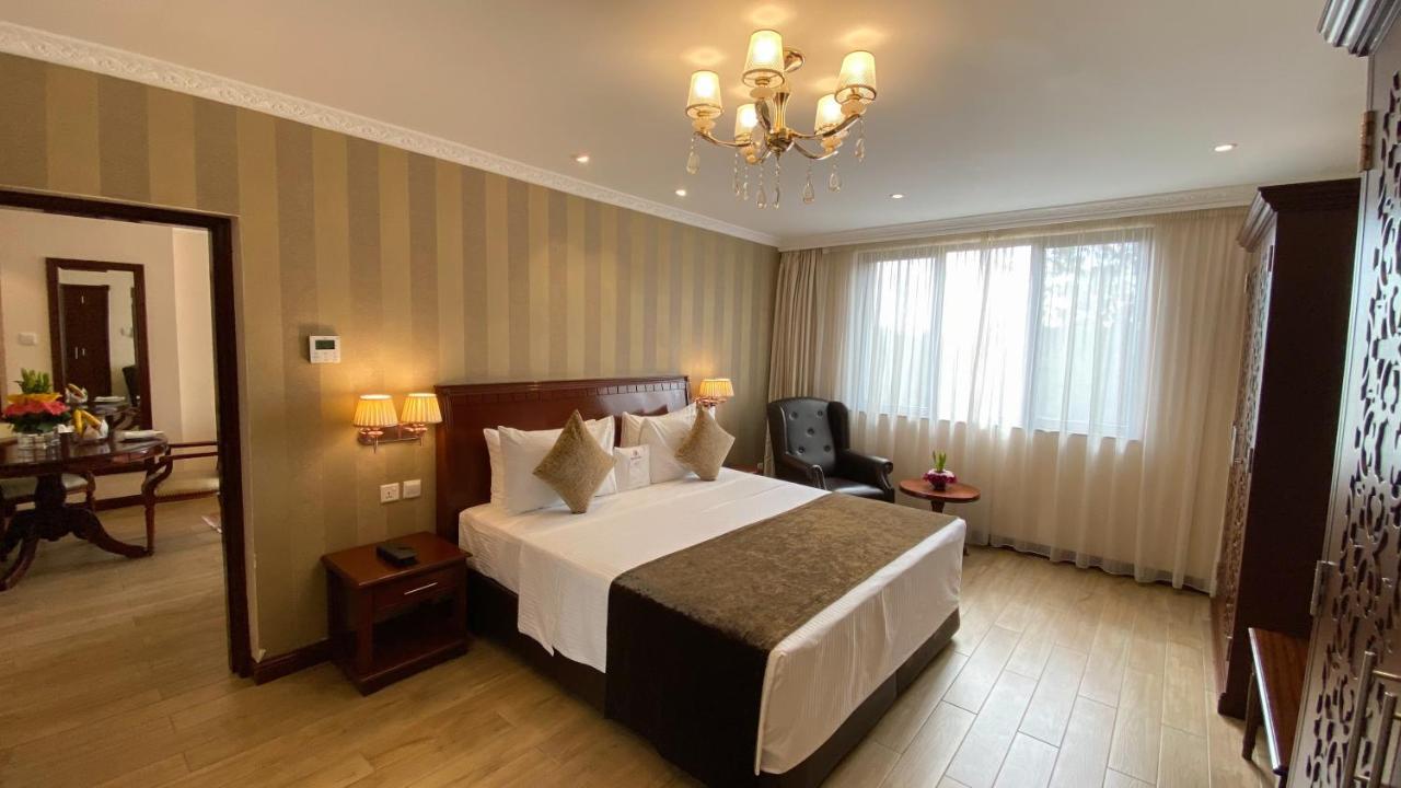Sarova Woodlands And Hotel