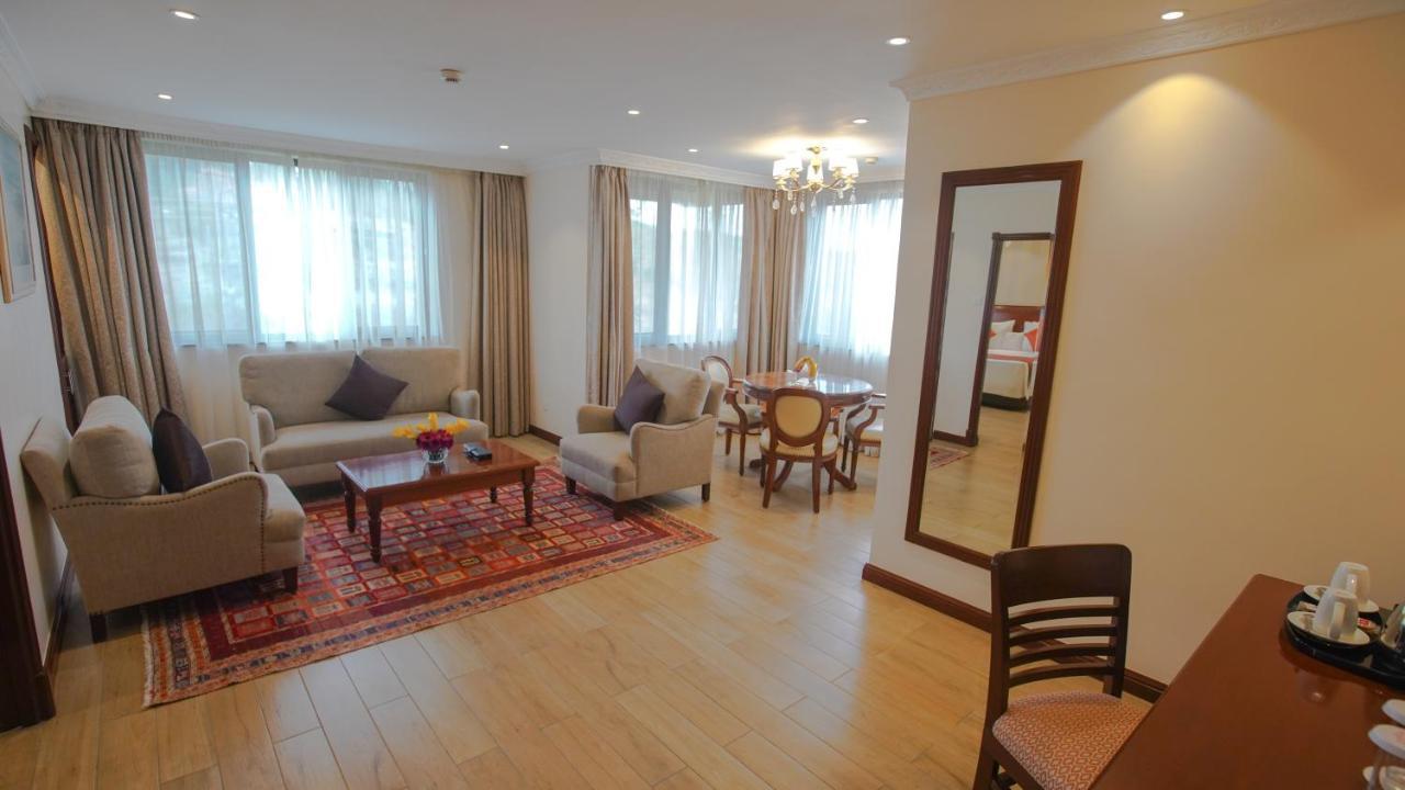 Hotel Sarova Woodlands And 4*