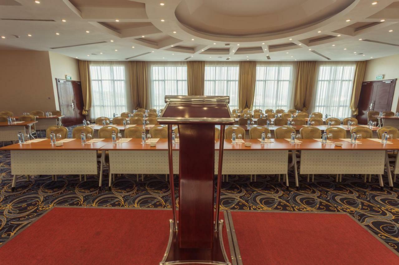 Sarova Woodlands And Hotel 4*